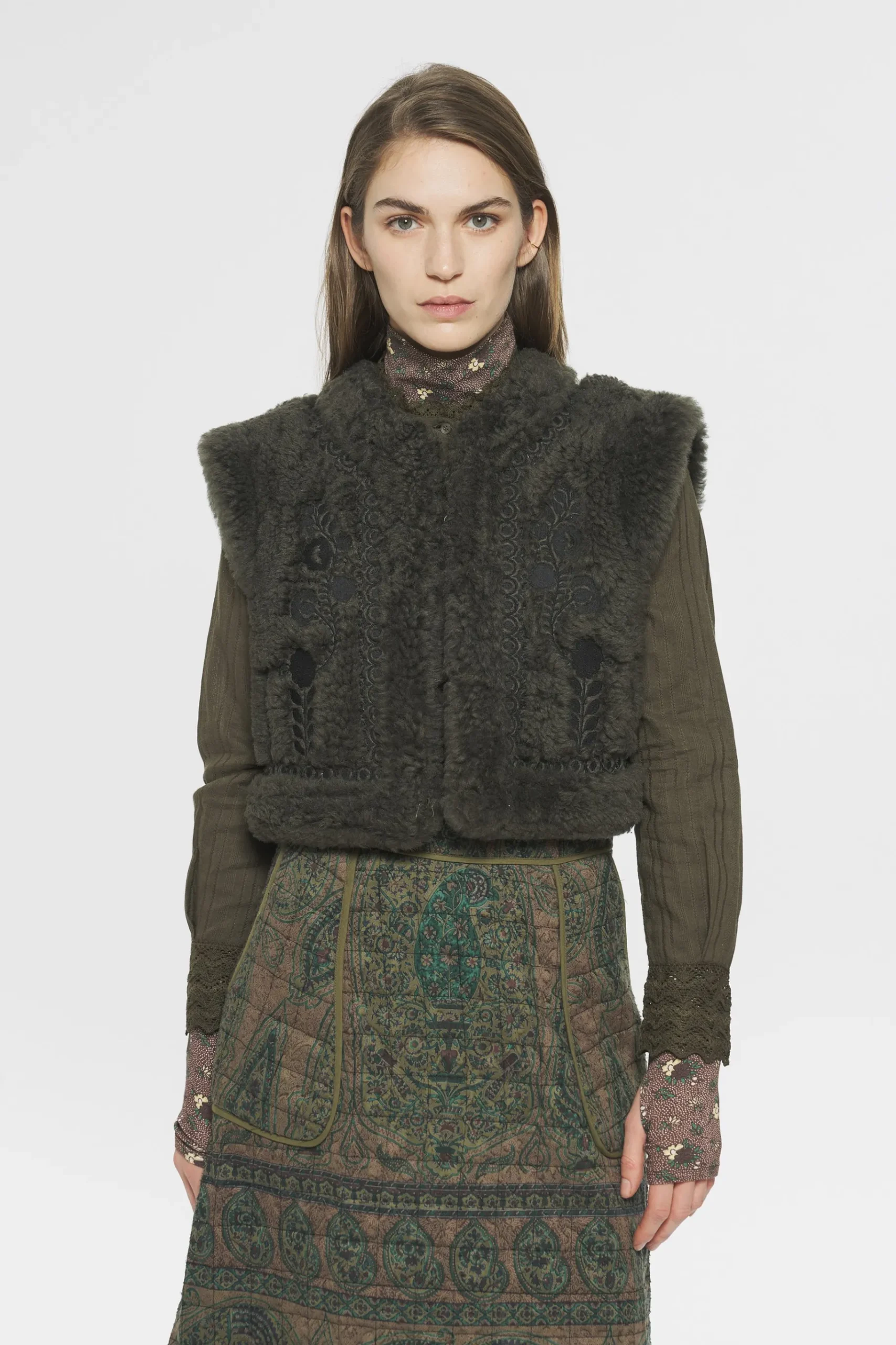 ANTIK BATIK Dune Embroidered reversible gilet Green Hot