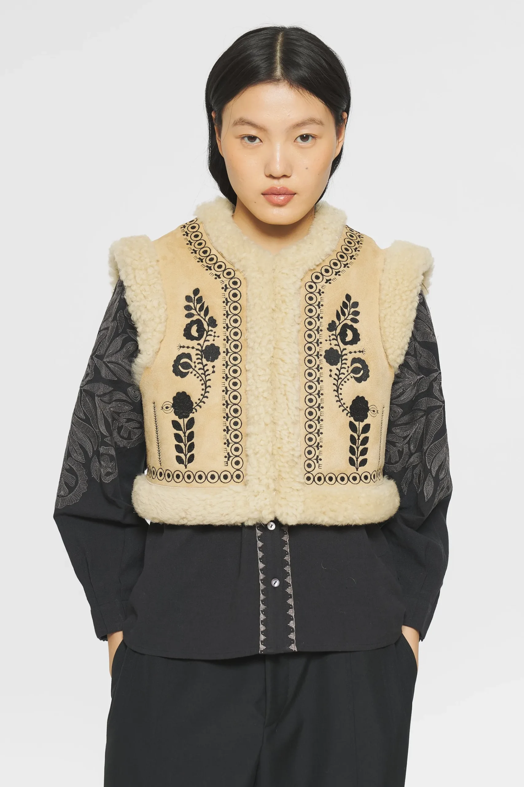 ANTIK BATIK Dune Embroidered reversible gilet Cream Flash Sale