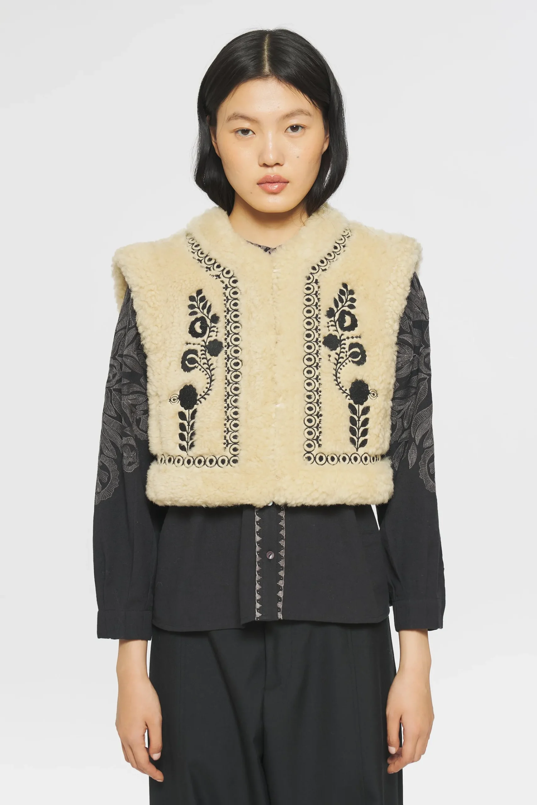 ANTIK BATIK Dune Embroidered reversible gilet Cream Flash Sale