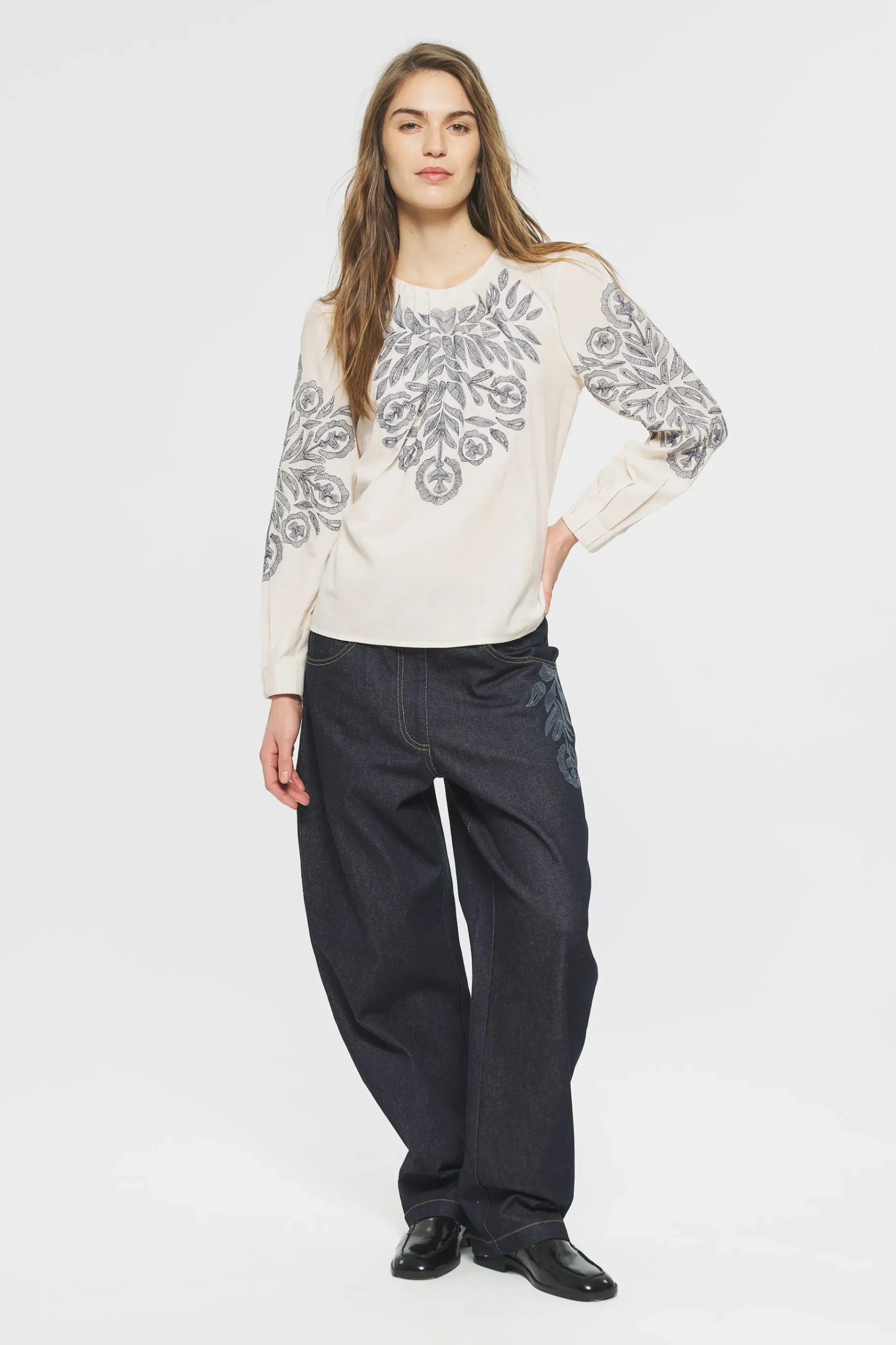 ANTIK BATIK Eglantine Embroidered blouse Cream New