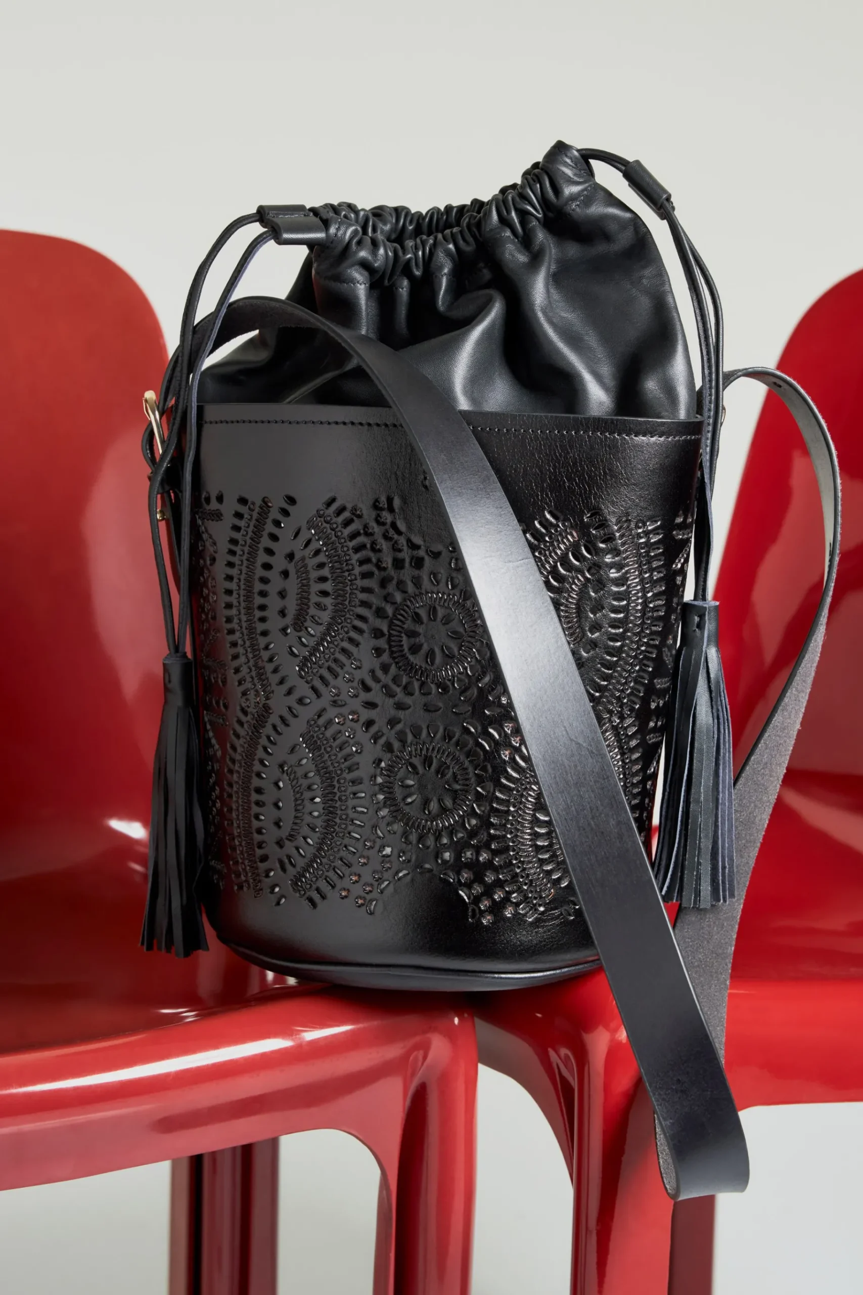 ANTIK BATIK Galy bucket bag Black Fashion