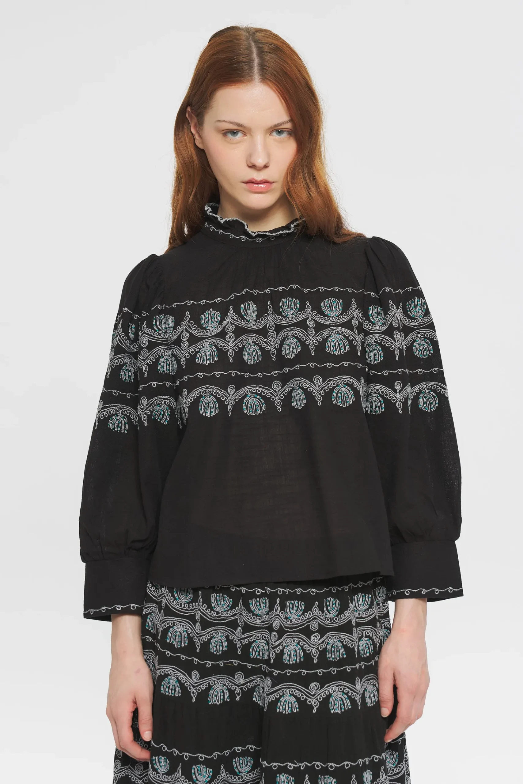 ANTIK BATIK Nelly Embroidered blouse Black Outlet